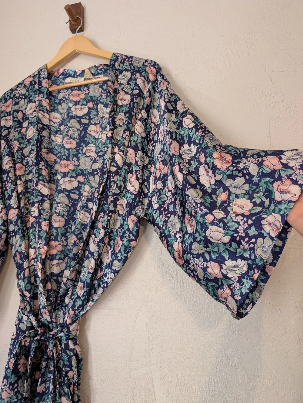 Vintage Victoria's Secret Gold Label Pink & Blue Floral Robe Dainty Whimsical